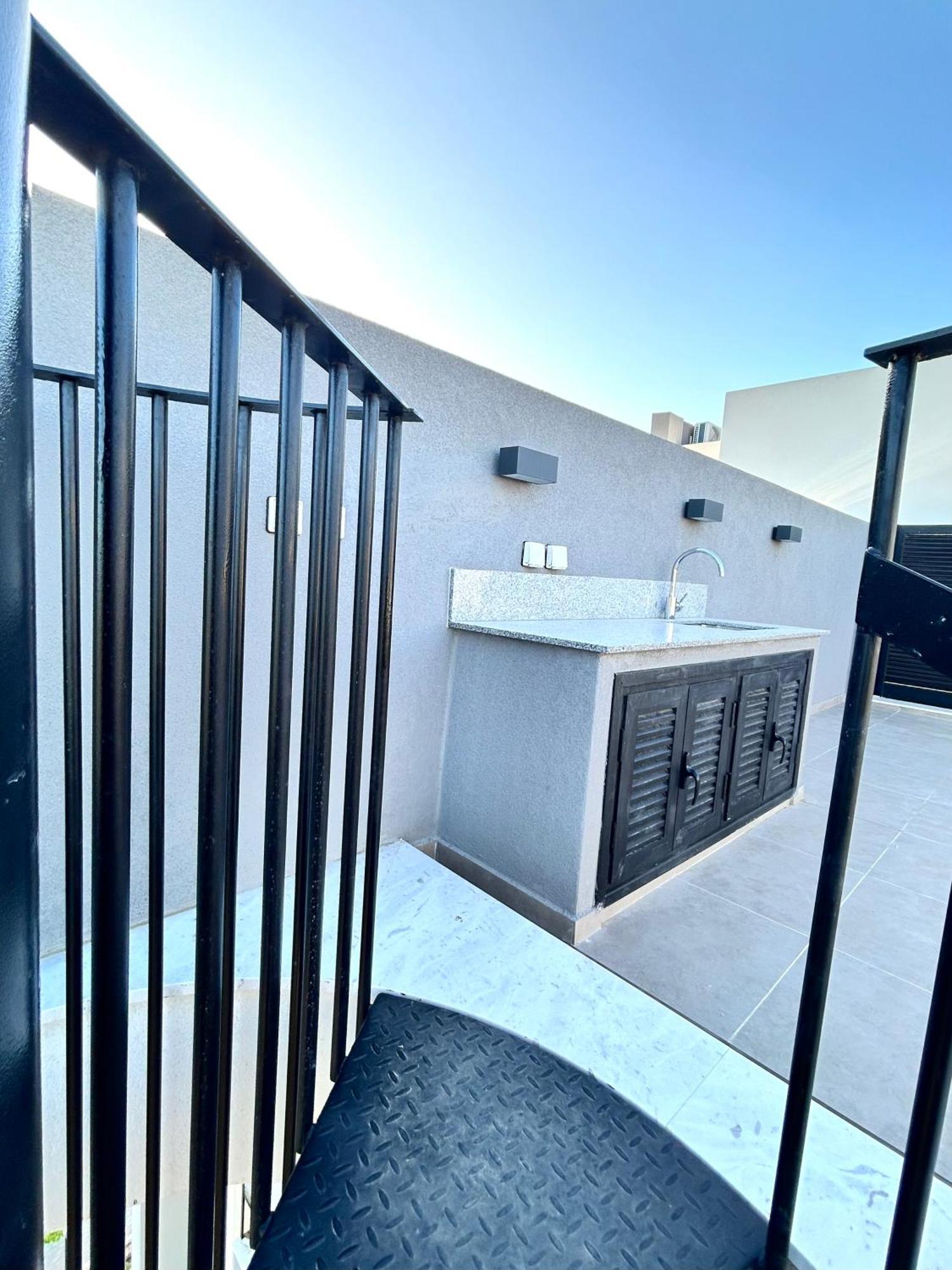 Sunset Gardens - Holiday Apartments - By Tlv Living Limassol Exterior foto